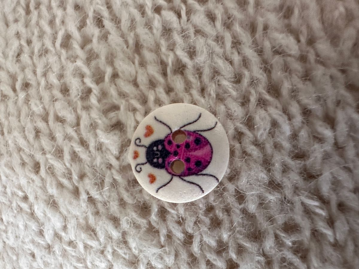 Knapp tre Rosa Marihøne 